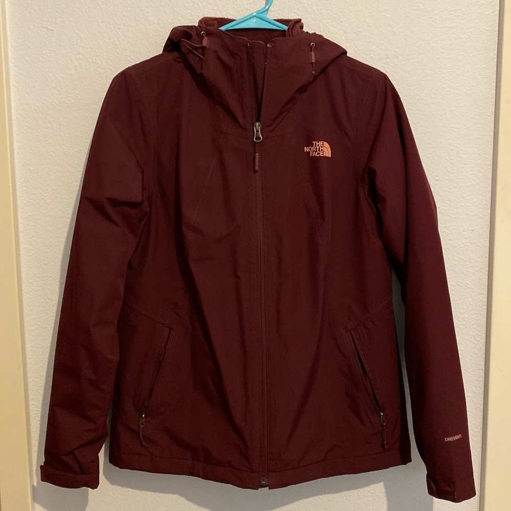 NWOT Women’s Dryvent North Face 2 in 1 jacket